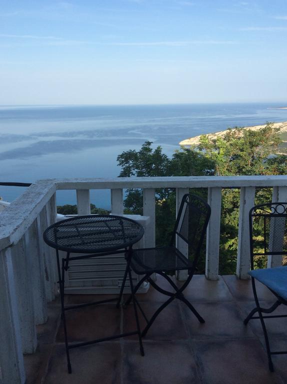 Apartman Ustrine Exterior foto
