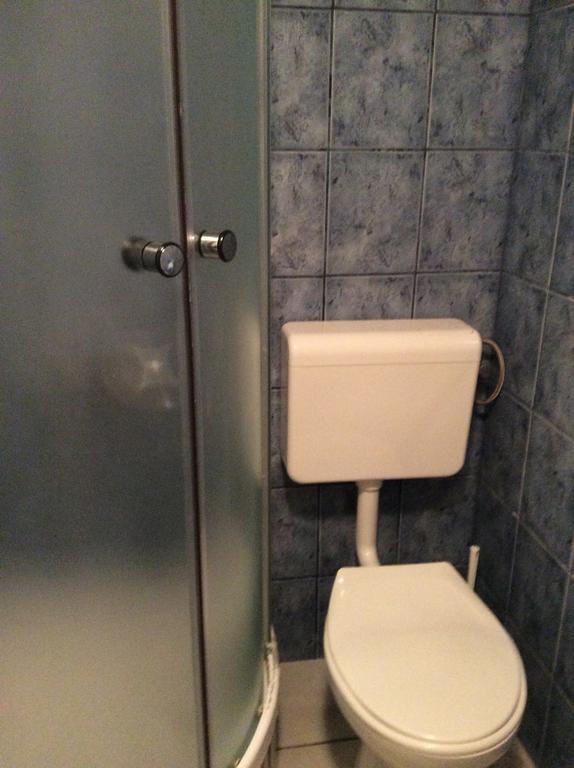Apartman Ustrine Exterior foto