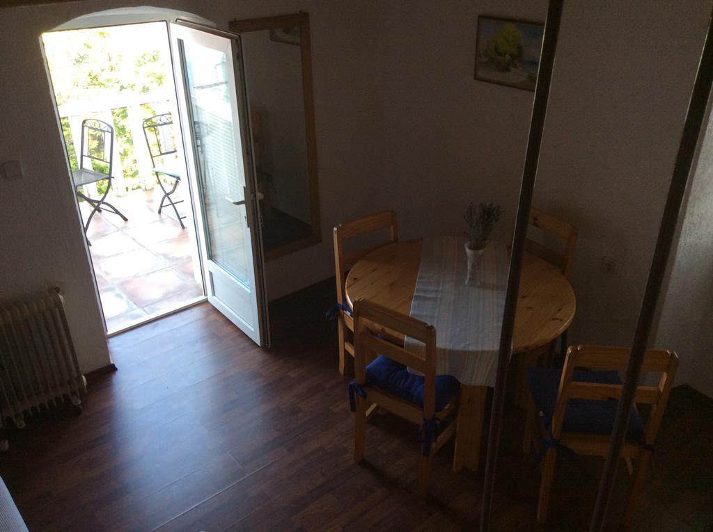 Apartman Ustrine Exterior foto