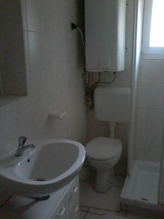 Apartman Ustrine Exterior foto